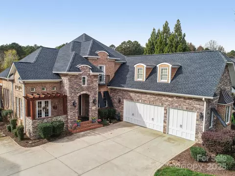 6639 Fox Ridge Cir, Davidson, NC 28036