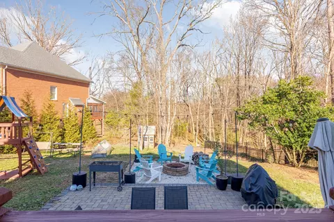 Exterior - 300 Dorsett Downs Downs, Fort Mill, SC 29708 photo 3 of 7