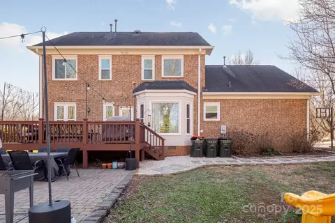Exterior - 300 Dorsett Downs Downs, Fort Mill, SC 29708 photo 5 of 7