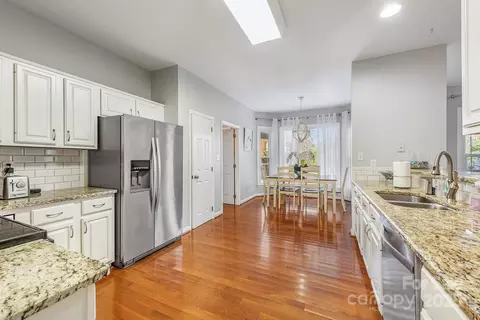 Kitchen - 300 Dorsett Downs Downs, Fort Mill, SC 29708 photo 1 of 2
