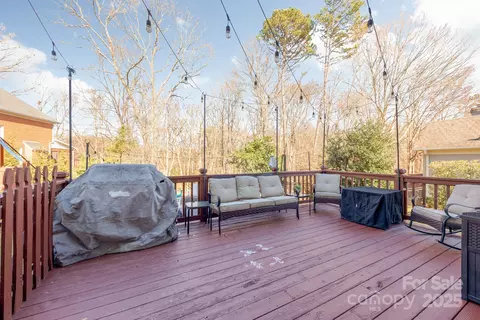 Exterior - 300 Dorsett Downs Downs, Fort Mill, SC 29708 photo 4 of 7