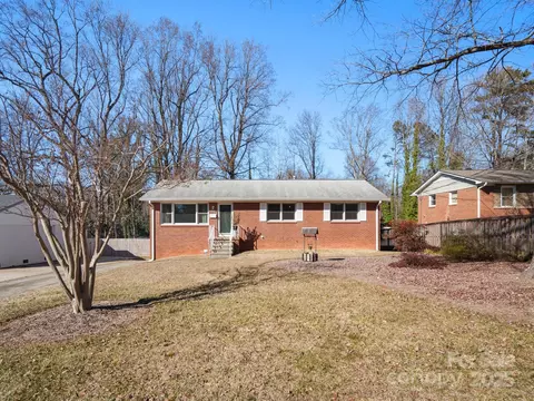 4333 Tipperary Pl, Charlotte, NC 28215