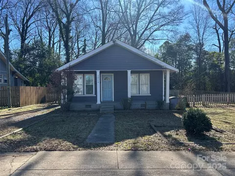 3914 Bearwood Ave, Charlotte, NC 28205