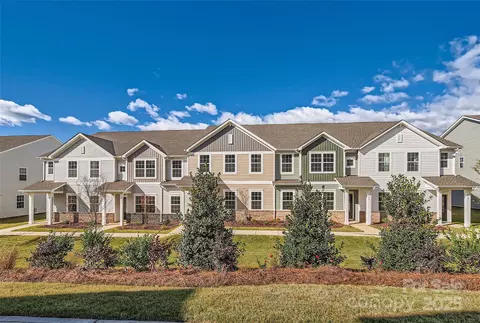 9831 Old Garden Cir, Gastonia, NC 28056