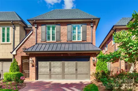113 Huntley Pl, Charlotte, NC 28207