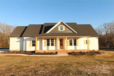 227 Triple Ponds Ct, Clover, SC 29710