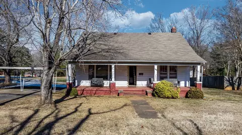 608 6th Sw St SW, Conover, NC 28613