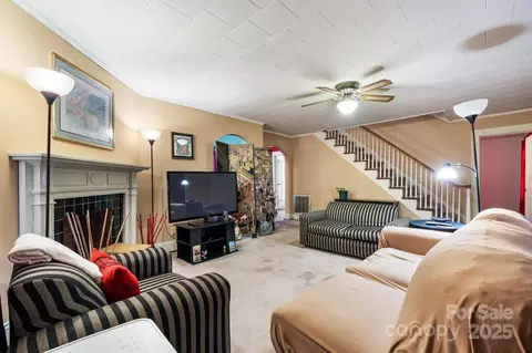 Living - 608 6th Sw St SW, Conover, NC 28613 photo 2 of 2