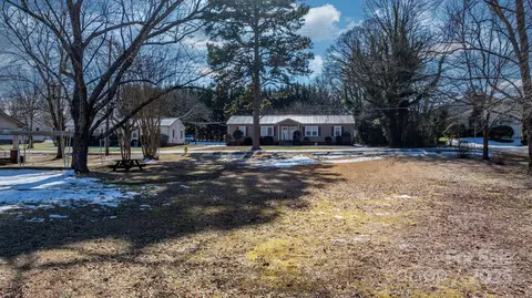 Exterior - 608 6th Sw St SW, Conover, NC 28613 photo 3 of 6