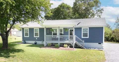 413 London St, Morganton, NC 28655