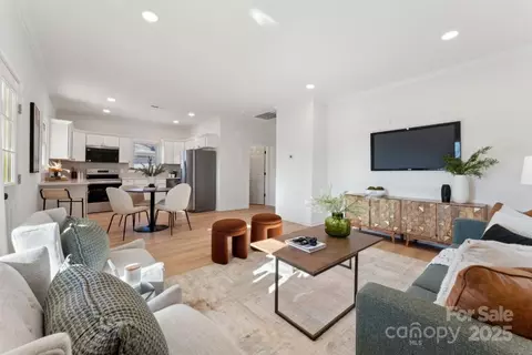 2212 Jackson St, Belmont, NC 28012