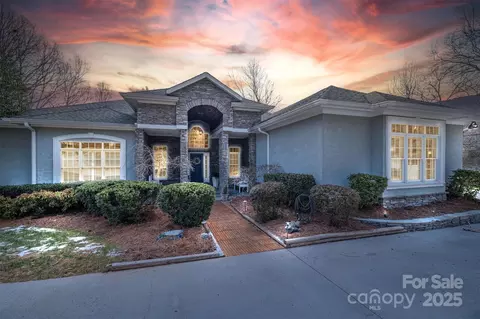 104 Cramer Mountain Woods, Cramerton, NC 28032