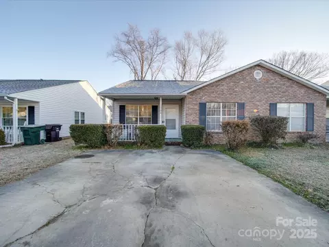 1068 Cherry Meadow Ln, Rock Hill, SC 29732