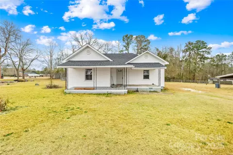 6004 Center Grove Rd, Kershaw, SC 29067