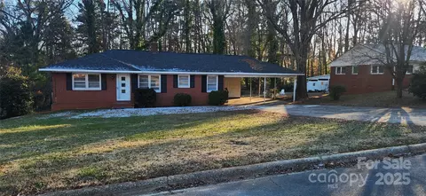 1125 Forestdale Dr, Salisbury, NC 28144