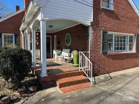Exterior - 916 Maple Ave, Salisbury, NC 28144 photo 2 of 3