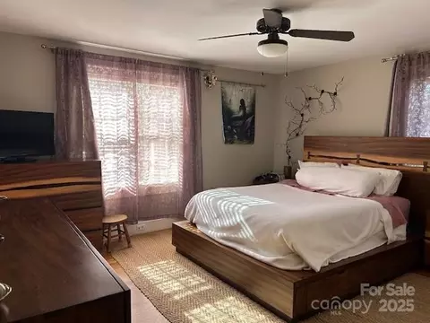 Bedroom - 916 Maple Ave, Salisbury, NC 28144 photo 3 of 3