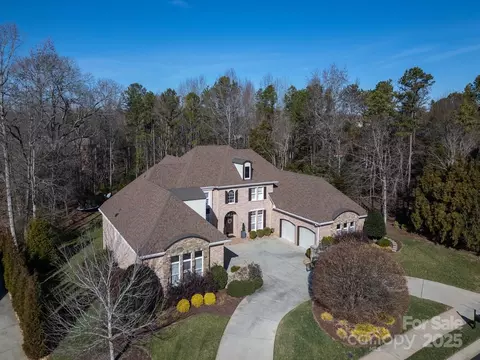 2002 Streamview Ct, Waxhaw, NC 28173 photo 4