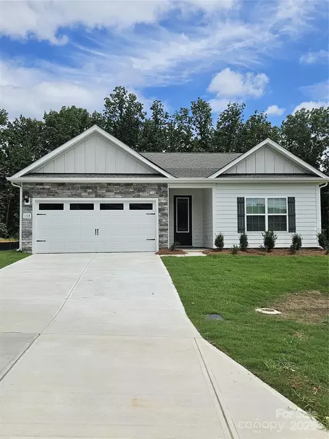 108 Sandypark Ct, Troutman, NC 28166