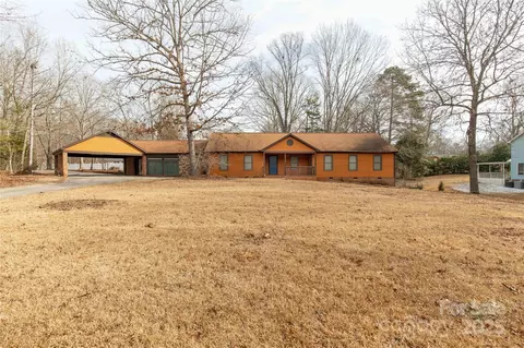 664 Freemont Dr, Lancaster, SC 29720 photo 4