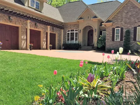 270 Bent Tree Dr, Stanley, NC 28164