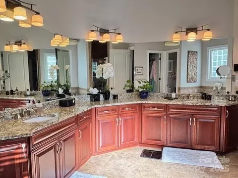 Bath - 270 Bent Tree Dr, Stanley, NC 28164 photo 1 of 5