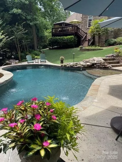 Exterior - 270 Bent Tree Dr, Stanley, NC 28164 photo 5 of 15