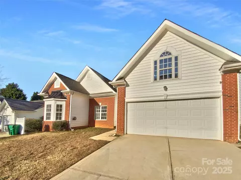 3702 Sipes Ln, Charlotte, NC 28269
