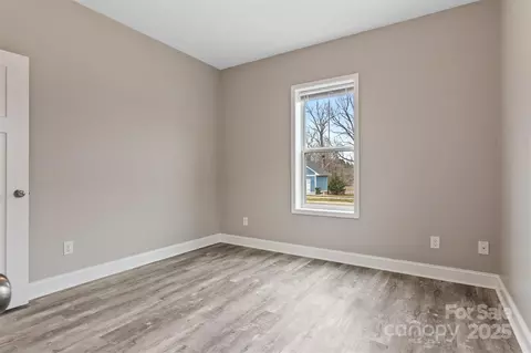 1052 33rd Avenue Ne Loop NE, Hickory, NC 28601 photo 22