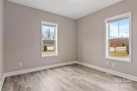 1052 33rd Avenue Ne Loop NE, Hickory, NC 28601 photo 21
