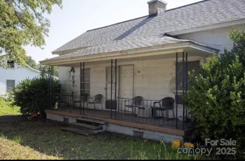 702 Old North Main St, Clover, SC 29710