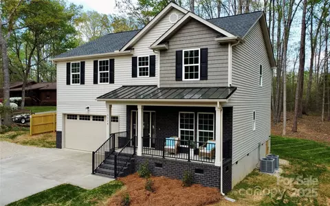 5528 Brickstone Dr, Charlotte, NC 28227