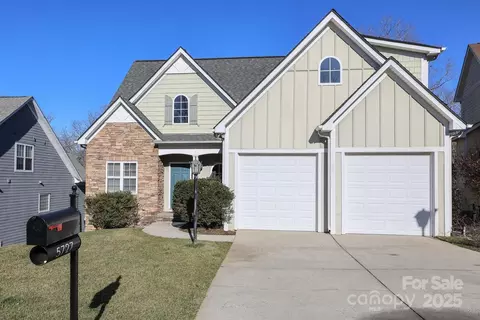 5727 Chalyce Ln, Charlotte, NC 28270