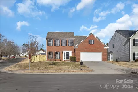 156 Crestwood Dr, Mount Holly, NC 28120