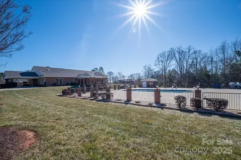 8176 Viscount Ct, Denver, NC 28037 photo 28
