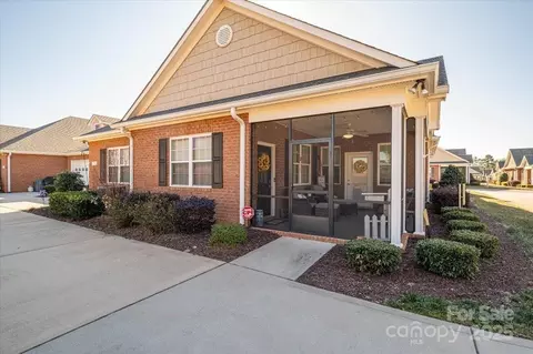 8176 Viscount Ct, Denver, NC 28037 photo 2