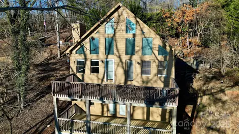 201 Ridge View Cir, Lake Lure, NC 28746