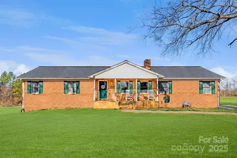 121 Putnam Lake Rd, Kings Mountain, NC 28086