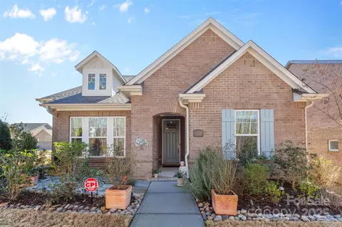 703 Marion Dr, Matthews, NC 28105