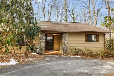 1144 Dogwood Dr, Maggie Valley, NC 28751