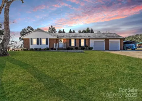3 Old Farm Rd, Salisbury, NC 28147