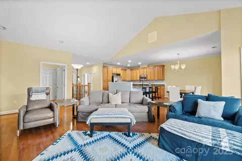 3976 Stadler Ne Dr NE, Conover, NC 28613 photo 5