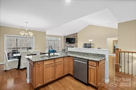 3976 Stadler Ne Dr NE, Conover, NC 28613 photo 10