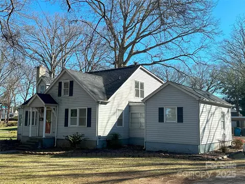 3 Kingston St, Belmont, NC 28012