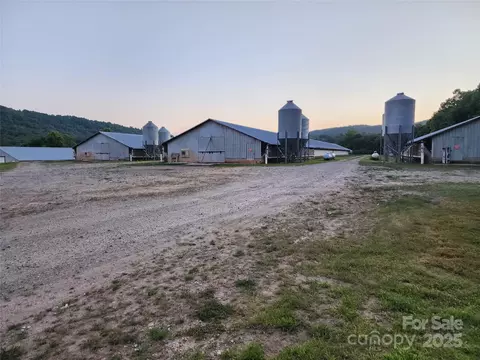 2995 Dehart Church Rd, Mcgrady, NC 28649