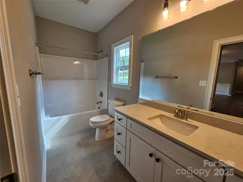 Bath - 609 Shiloh Unity Rd, Lancaster, SC 29720 photo 1 of 3