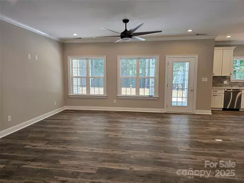 Living - 609 Shiloh Unity Rd, Lancaster, SC 29720 photo 1 of 4