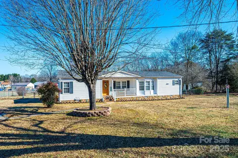 3569 Berry Rd, Connelly Springs, NC 28612