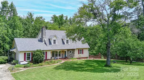 171 Carver Ln, Forest City, NC 28043