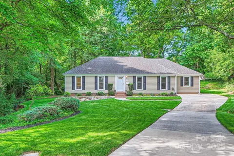 4145 Wall St, Charlotte, NC 28209